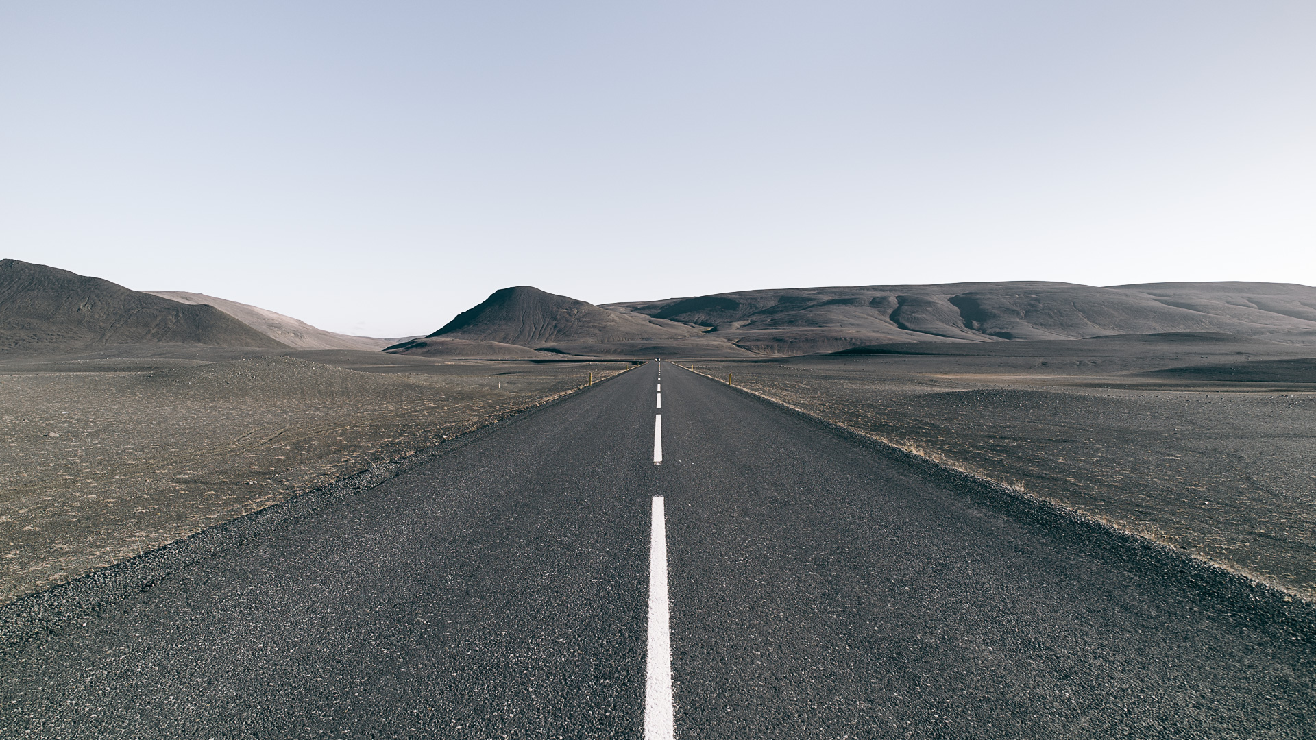 Road trip in Iceland // Contax Carl Zeiss Distagon 28mm f/2.8, Sony A7